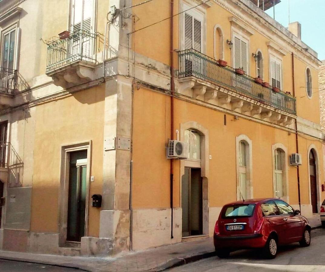 La Piccola Casa Di Angela Syracuse Exterior foto